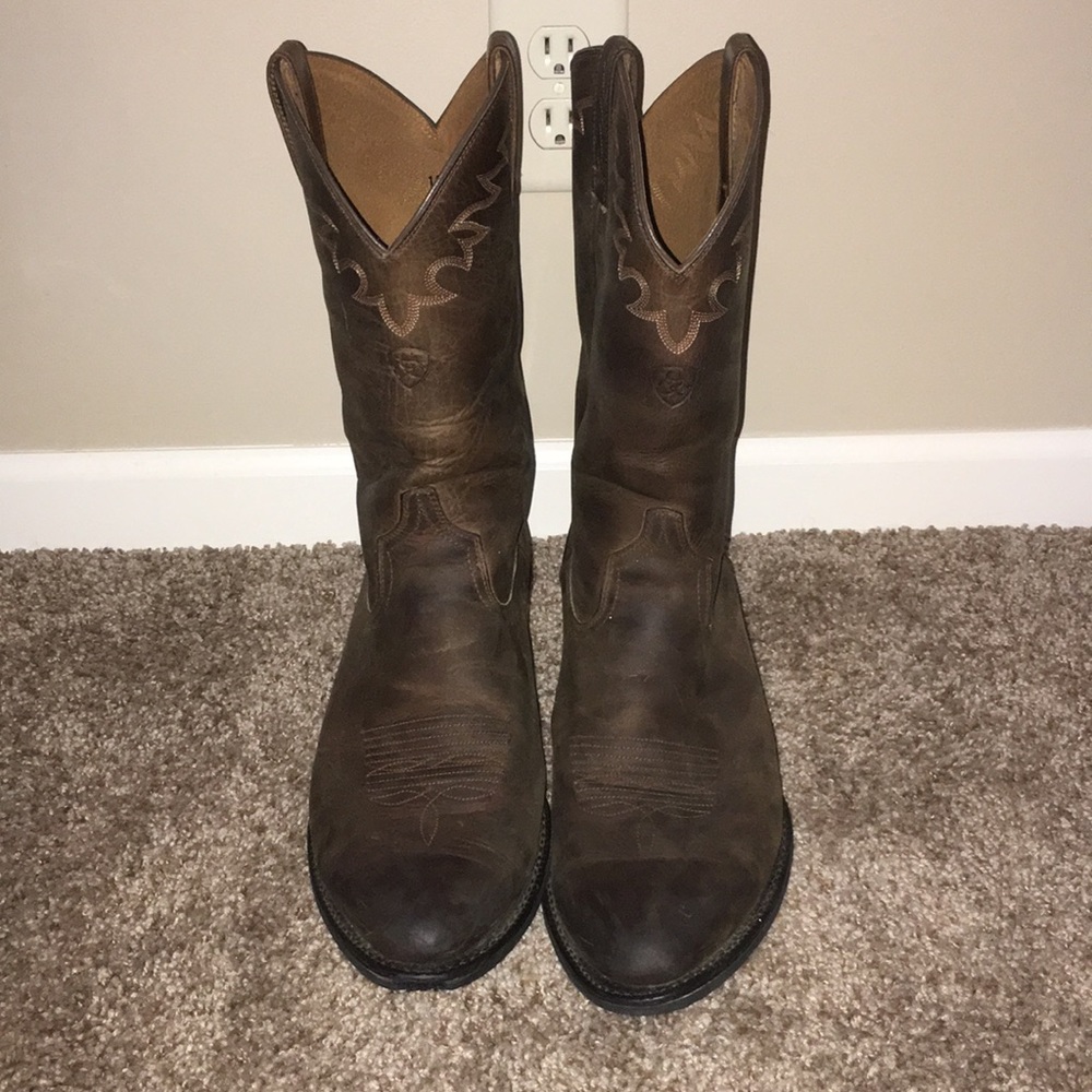 Ariat cowboy boots